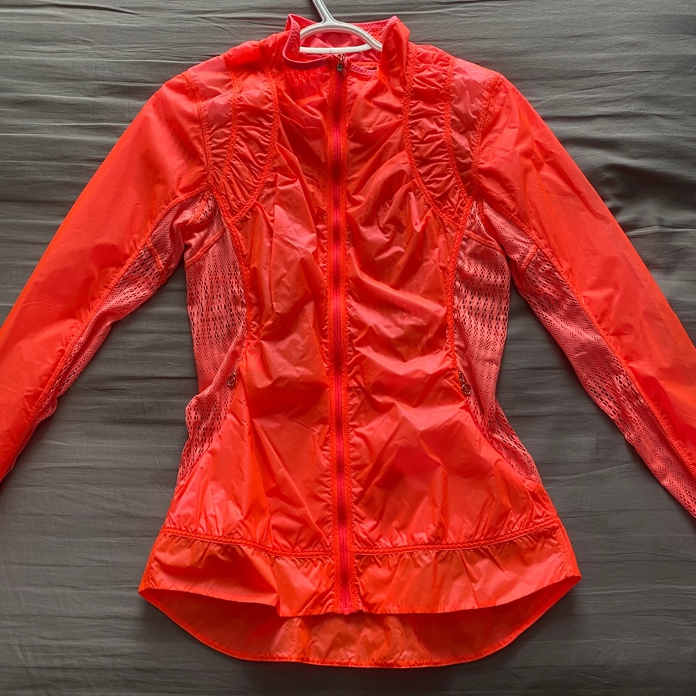 LULULEMON Pink Running Jacket (NEVER BEEN WORN)